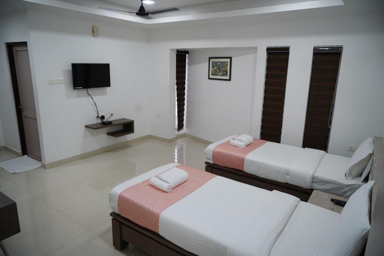 Chandra Inn Коллам Экстерьер фото